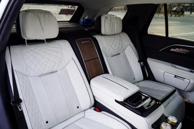 Hongqi EHS9 (4мстн) самая максимальная комплектация 4мстн.